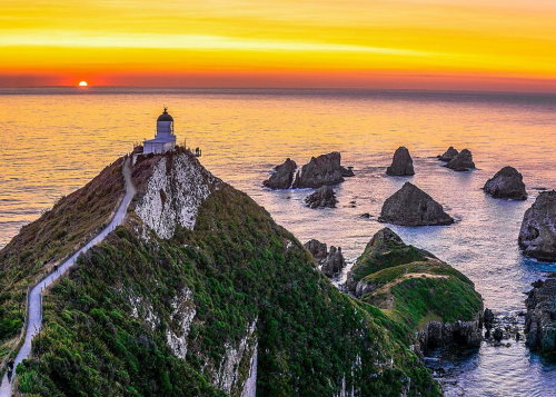 Nugget Point Lighthouse